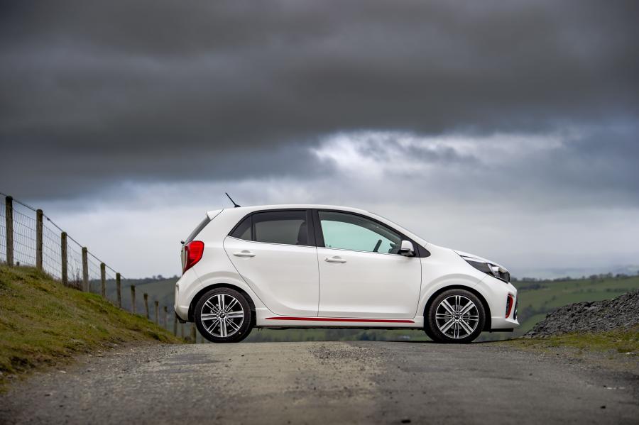  Kia Picanto GT Line 2017 года  (UK) (фото 27 из 92)